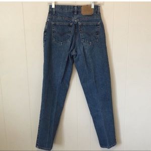 Vintage Levis 550 Relaxed Fit Tapered Leg